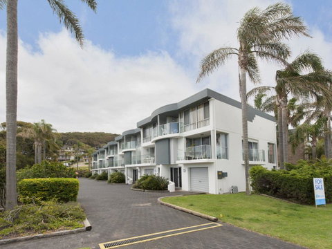 9 Cirrus @ Fingal Bay - Surfers Gold Coast 0