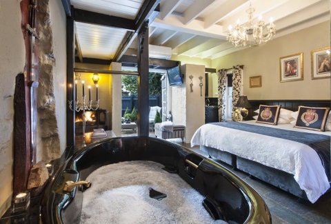 A Loft In The Mill Boutique Accommodation - Surfers Gold Coast 3