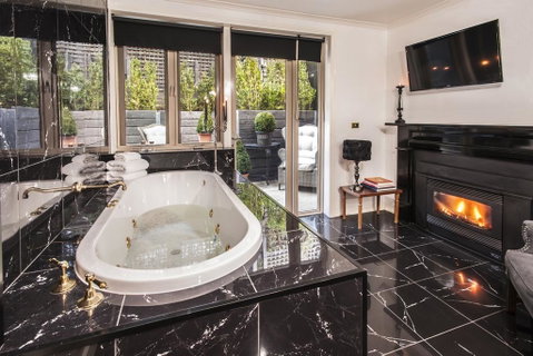 A Loft In The Mill Boutique Accommodation - Surfers Gold Coast 1