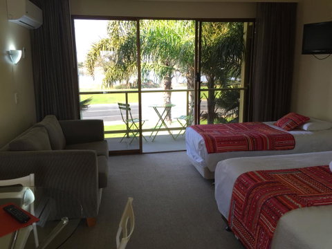 Abel Tasman Waterfront Motel - Surfers Gold Coast 3