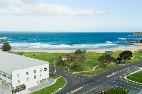 Abode Malua Bay - Surfers Gold Coast 3