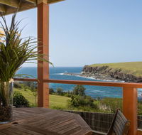 Absolute Oceanfront Cottage - Surfers Gold Coast