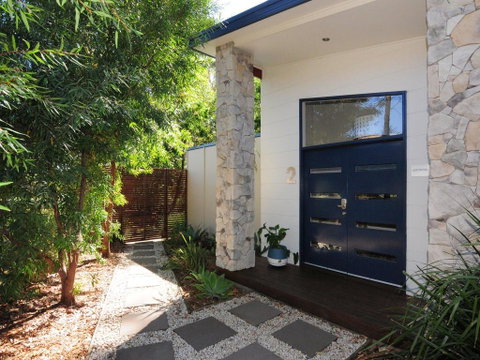 Acacia On Orion :: Jervis Bay Rentals - Surfers Gold Coast 3