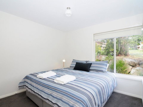 Acacia On Orion :: Jervis Bay Rentals - Surfers Gold Coast 2