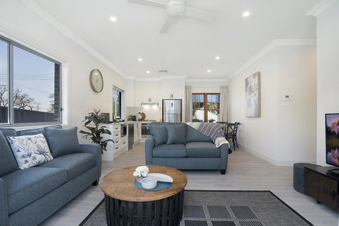 Accommodation Hunter - Adams Street Maitland - Surfers Gold Coast 3