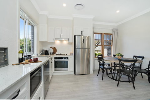 Accommodation Hunter - Adams Street Maitland - Surfers Gold Coast 2