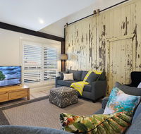 Accommodation Hunter - James Street Morpeth - Surfers Gold Coast