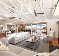 Acqua Vista - water view fireplace walk to beach - Surfers Gold Coast