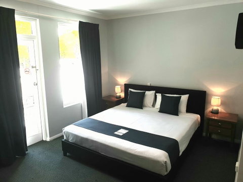 Adelaide Pulteney Motel - Surfers Gold Coast 1
