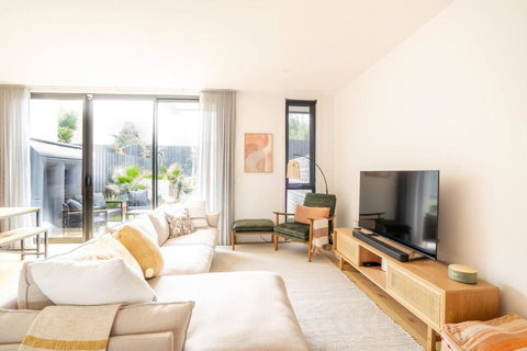 Discover An Idyllic Boho Style Retreat In Geelong - Surfers Gold Coast 1