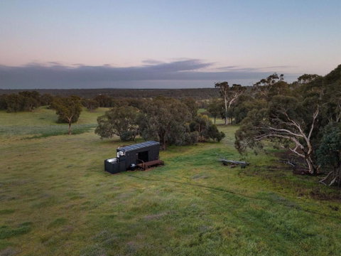 Dylan The Tiny Cabin In Chittering - Surfers Gold Coast 3