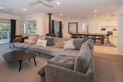 Eagle Bay Summerhaus - Surfers Gold Coast 3