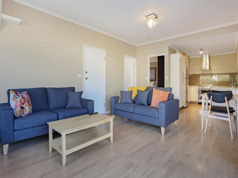 Eagle Heights Holiday Units - Surfers Gold Coast 1
