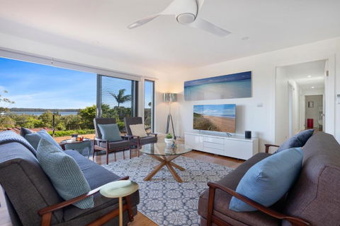 EAST52A - Lake Views - Surfers Gold Coast 0