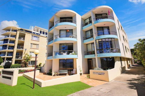 Eastbourne U4 80 Esplanade Golden Beach - Surfers Gold Coast 0