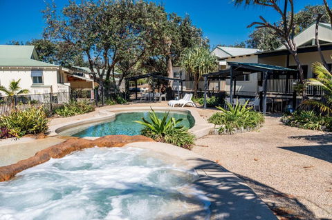 E.V. - Eurong Beach Villa - Surfers Gold Coast 0