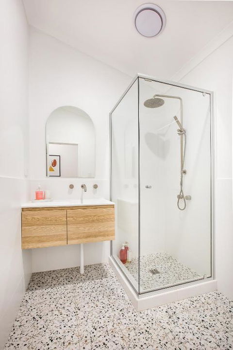 EM Apartments - Surfers Gold Coast 2