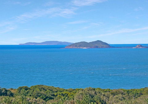 ESCAPE WITH A VIEW - Surfers Gold Coast 3