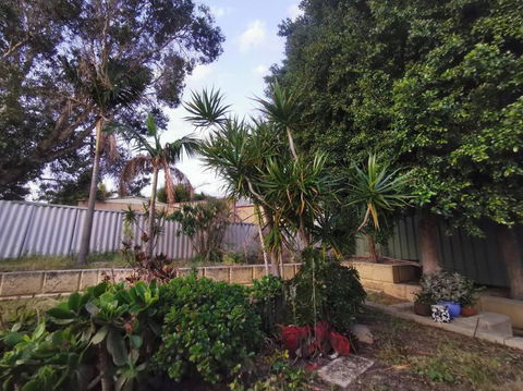 Entire House With 4 Bedrooms Fully Air Conditioned - Surfers Gold Coast 4