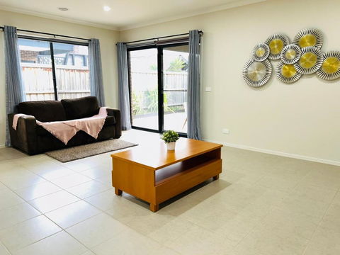 Family Friendly House - Surfers Gold Coast 2