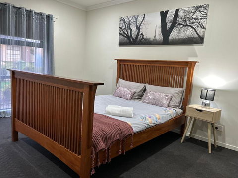 Family Friendly House - Surfers Gold Coast 1