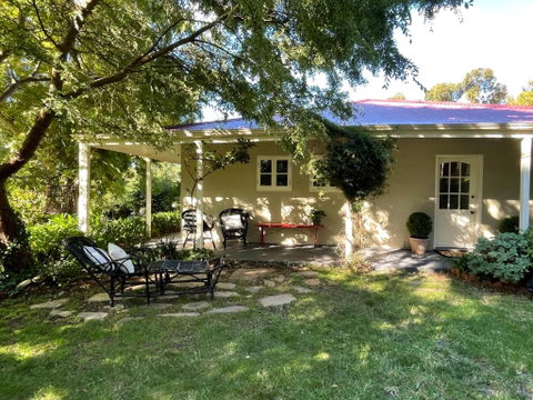 Fleetwood Cottage Bed And Breakfast - Surfers Gold Coast 2