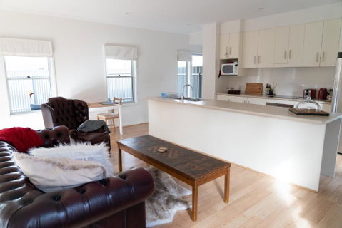 Gawler Townhouse U1 1 Bedroom - Surfers Gold Coast 0