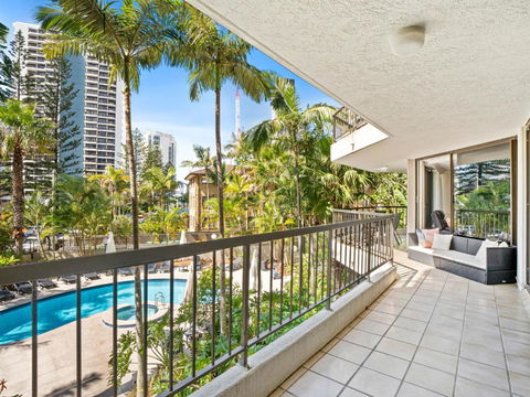 Genesis - Private Apartments - Surfers Gold Coast 2