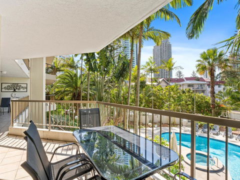Genesis - Private Apartments - Surfers Gold Coast 1