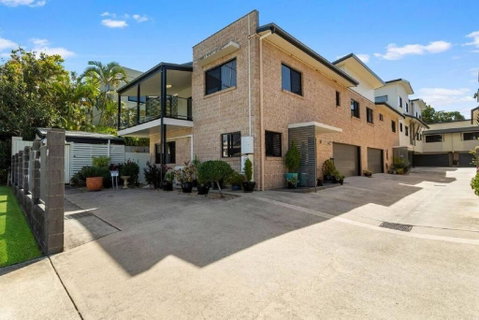 Georgina Townhouse - Surfers Gold Coast 0