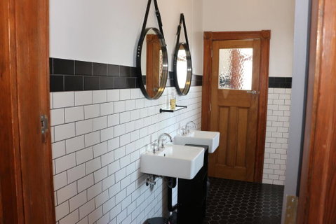 Guildford Hotel - Surfers Gold Coast 3