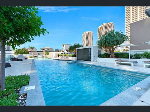 H-Residences Private Apartments - Hosted By Coastal Letting - Surfers Gold Coast 3