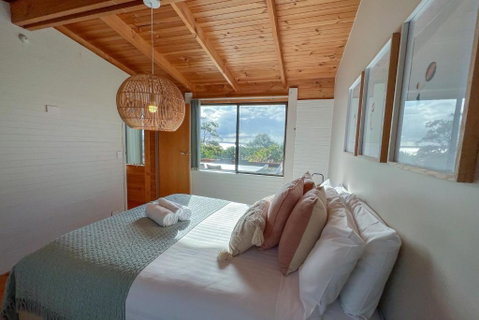 HEXAGON BEACH HOUSE Binalong Bay Of Fires Views - Surfers Gold Coast 2