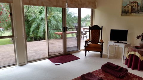 Hilltop Hideaway - Surfers Gold Coast 2