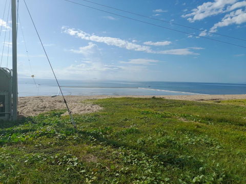 Home At The Beach In Ingham - Surfers Gold Coast 2