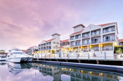 Hope Harbour Hotel - Surfers Gold Coast 2
