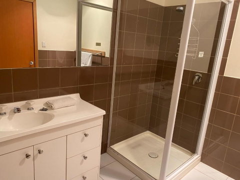 Icena Accommodation - Surfers Gold Coast 2