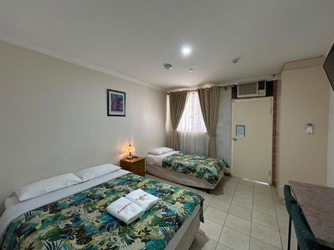 IGrand Motel - Surfers Gold Coast 1