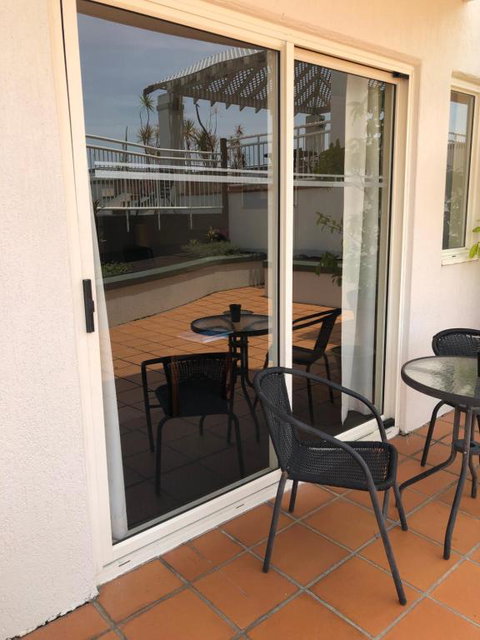 Il Centro Apartment Hotel - Surfers Gold Coast 2