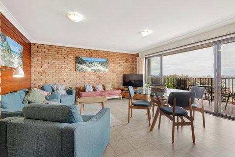 Illawong Apartments - Surfers Gold Coast 1