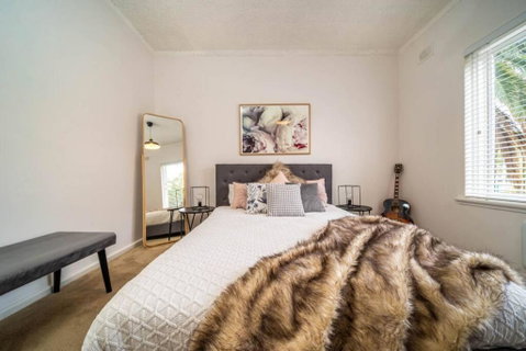 Indulge At Glenelg North - Surfers Gold Coast 1