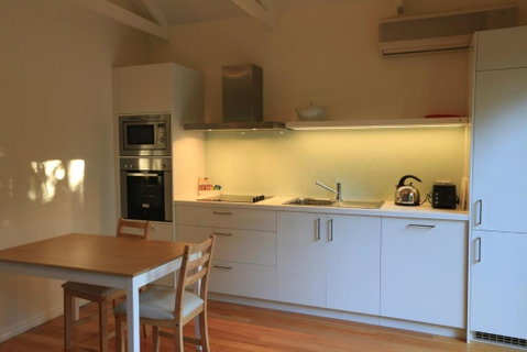 Inglenook Luxury Spa Cottage For Two - Surfers Gold Coast 3