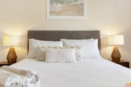Inner City Cairns Vacation Unit - Surfers Gold Coast 1