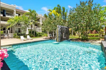 Inner City Cairns Vacation Unit - Surfers Gold Coast 3