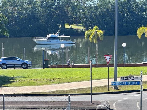 Innisfail Riverfront Motel - Surfers Gold Coast 1