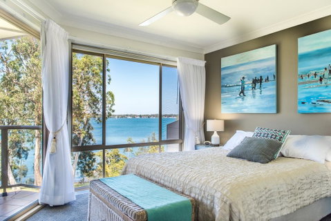 Anne's Waterfront Haven B&B - Surfers Gold Coast 0