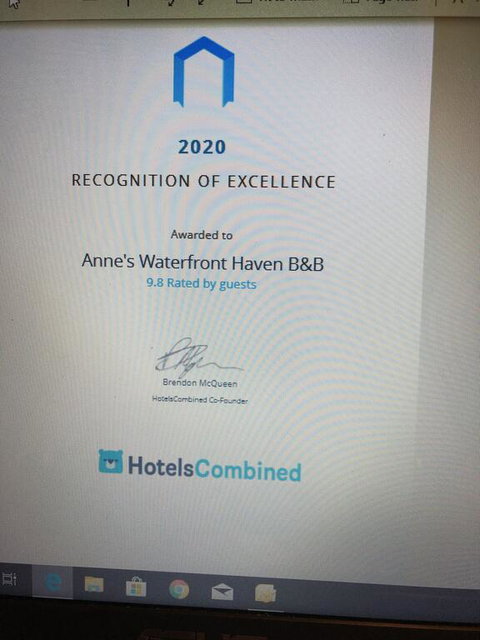 Anne's Waterfront Haven B&B - Surfers Gold Coast 1