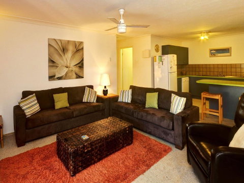 Apartment With Inground Pool - Surfers Gold Coast 0