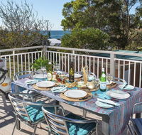 Araluen on Holden - great deck with ocean views - Surfers Gold Coast