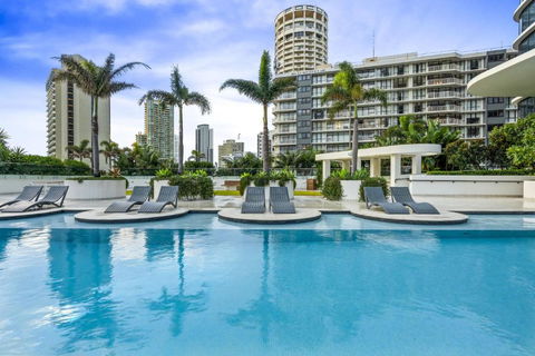 LUXURY HIGH FLOOR 3 Bedroom Unit With OCEAN Views - Q Stay - Surfers Gold Coast 0